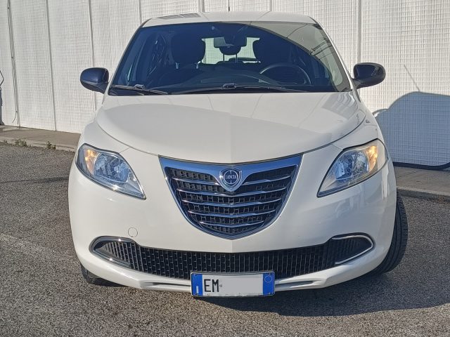 Lancia Ypsilon 1.3 MJT 95 CV UNICA PROPRIETARIA - foto 2 di 4