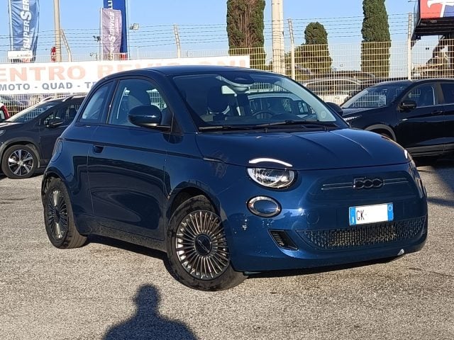 Fiat 500e Berlina 42 kWh Icon PREZZO REALE, del 2022, 14.500 km, in vendita a Fiumicino (RM)