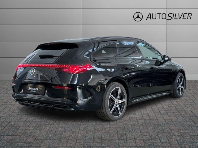 Mercedes-Benz CLA 250 + EQ Shooting Brake AMG Line Advanced Plus - foto 2 di 4
