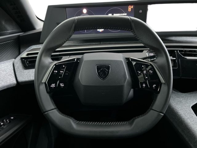 Peugeot 3008 Hybrid 145 e-DCS6 ALLURE usato a VERONA