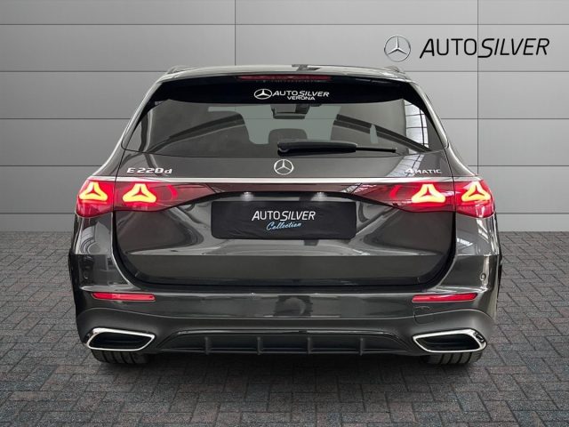 Mercedes-Benz E 220 d Mild hybrid 4Matic AMG Line Premium - foto 4 di 4