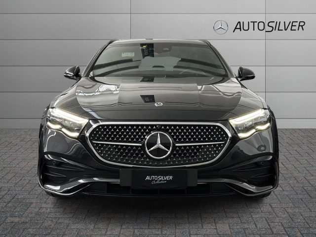 Mercedes-Benz E 220 d Mild hybrid 4Matic AMG Line Premium - foto 3 di 4