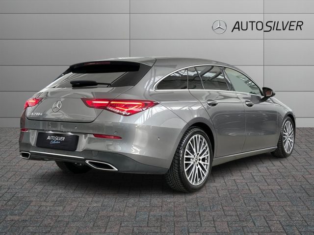 Mercedes-Benz CLA 200 d Automatic Shooting Brake Sport - foto 2 di 4