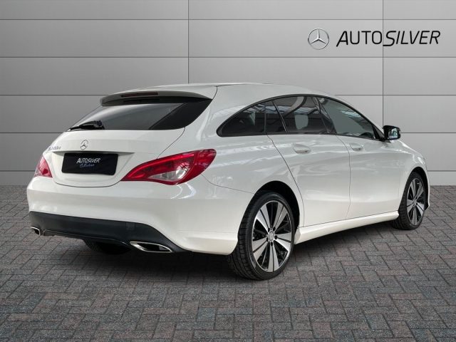 Mercedes-Benz CLA 200 d Automatic Shooting Brake Sport - foto 2 di 4