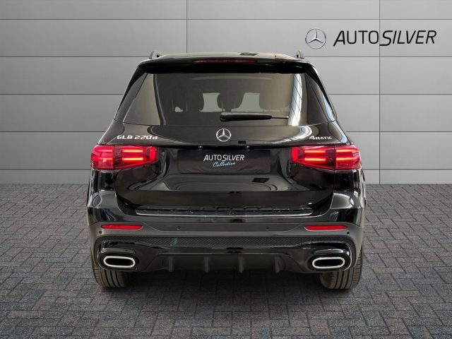 Mercedes-Benz GLB 220 d Automatic 4Matic AMG Line Premium Plus - foto 4 di 4