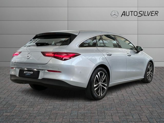 Mercedes-Benz CLA 180 d Automatic Shooting Brake Advanced - foto 2 di 4