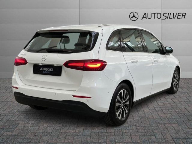 Mercedes-Benz B 180 d Automatic Advanced - foto 2 di 4