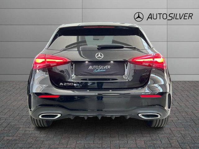 Mercedes-Benz A 250 e hybrid EQ AMG Line Advanced Plus - foto 4 di 4