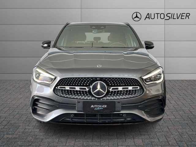 Mercedes-Benz GLA 200 d 4matic Premium - foto 3 di 4