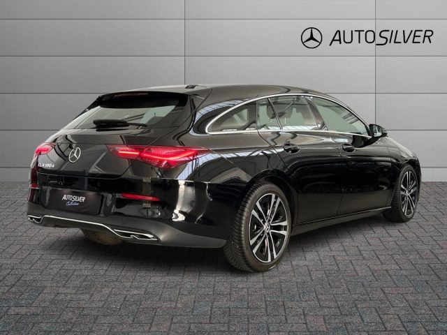 Mercedes-Benz CLA 180 d Automatic Shooting Brake Advanced - foto 2 di 4