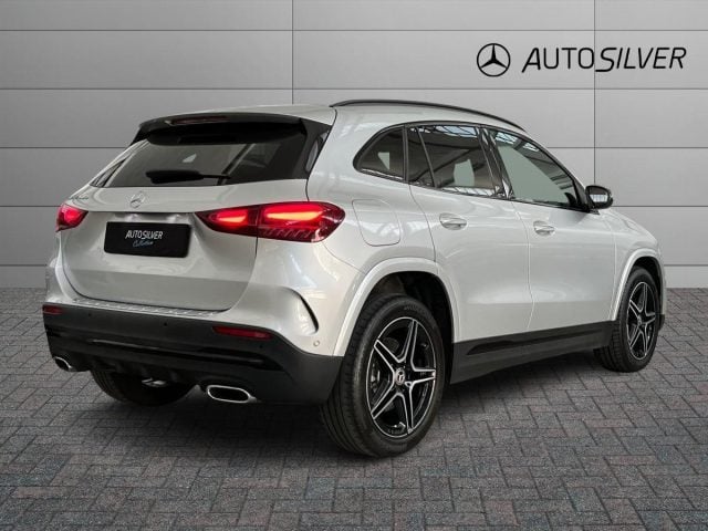 Mercedes-Benz GLA 250 e EQ AMG Line Advanced Plus auto - foto 2 di 4