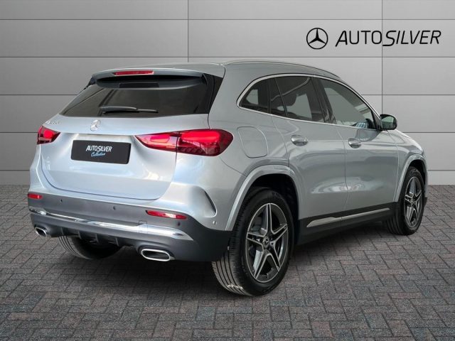 Mercedes-Benz GLA 250 e hybrid EQ AMG Line Premium - foto 2 di 4