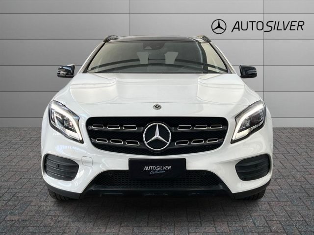 Mercedes-Benz GLA 200 d Automatic Night Edition - foto 3 di 4