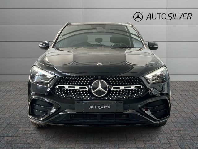 Mercedes-Benz GLA 200 d 4matic AMG Line Advanced Plus - foto 3 di 4