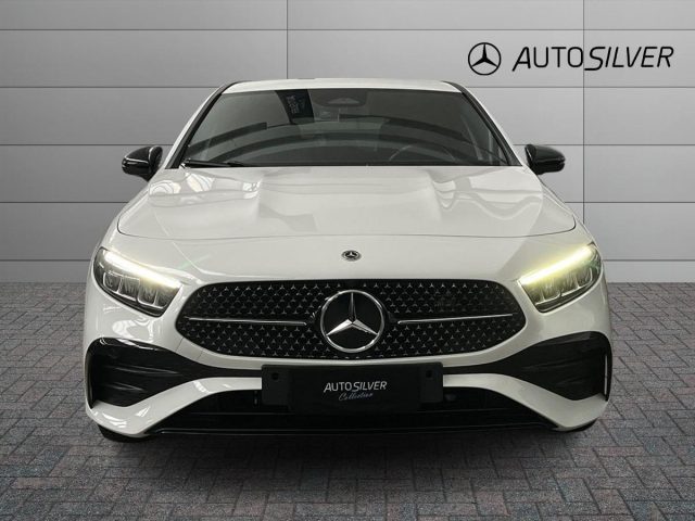 Mercedes-Benz A 250 e hybrid EQ AMG Line Premium - foto 3 di 17