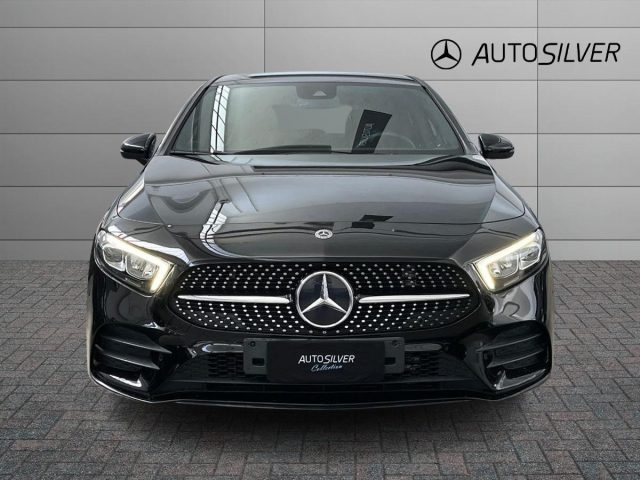 Mercedes-Benz A 200 d Automatic Premium Night Edition - foto 3 di 17
