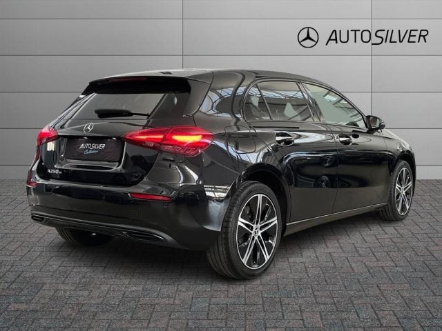 Mercedes-Benz A 250 e hybrid EQ Progressive Advanced Plus - foto 2 di 4