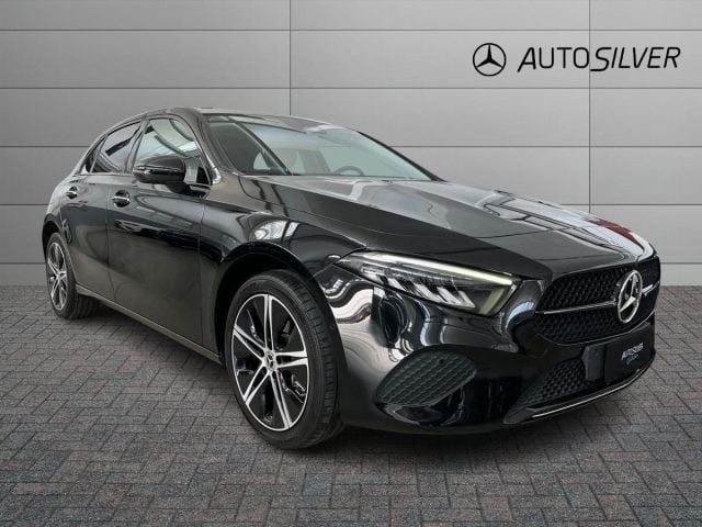 Mercedes-Benz A 250 e hybrid EQ Progressive Advanced Plus, del 2023, 51.727 km, in vendita a Verona (VR)