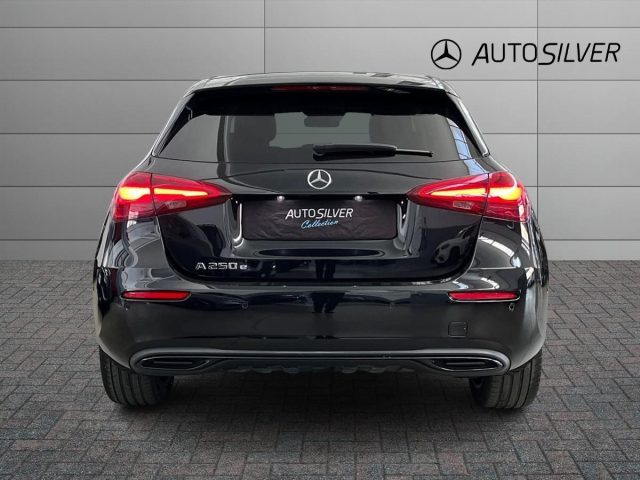 Mercedes-Benz A 250 e hybrid EQ Progressive Advanced Plus - foto 4 di 17