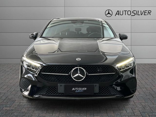 Mercedes-Benz A 250 e hybrid EQ Progressive Advanced Plus - foto 3 di 17