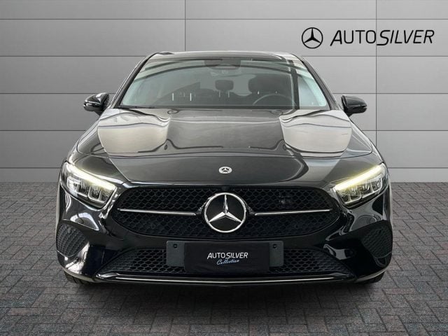 Mercedes-Benz A 250 e hybrid EQ Progressive Advanced Plus - foto 3 di 4