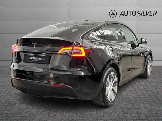 Tesla Model Y Single Motor RWD - foto 2 di 4