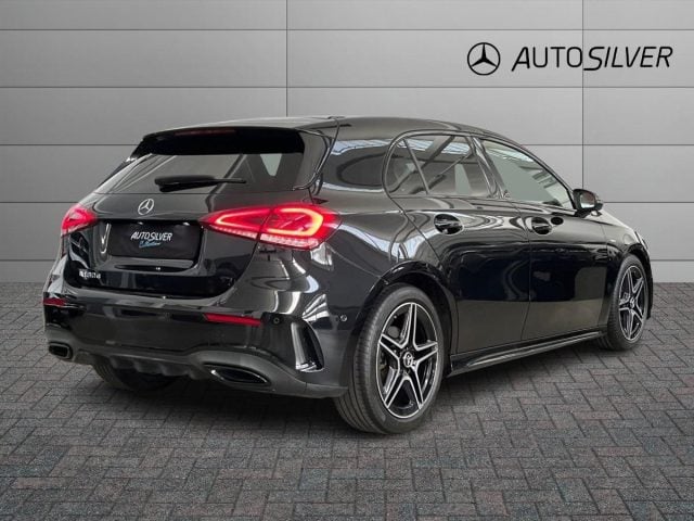 Mercedes-Benz A 180 d Automatic Premium Night Edition - foto 2 di 4