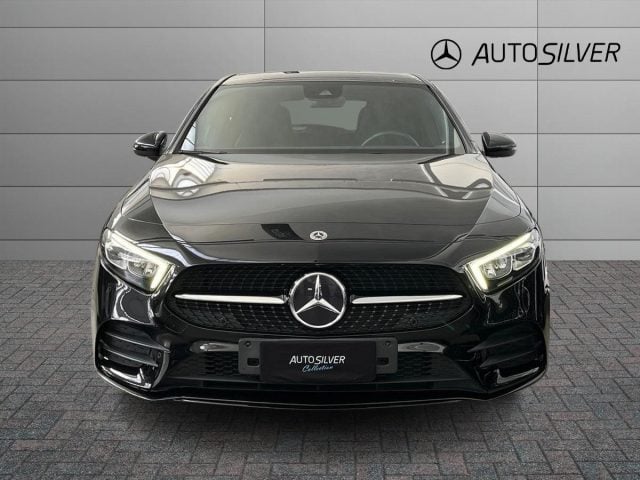Mercedes-Benz A 180 d Automatic Premium Night Edition - foto 3 di 4
