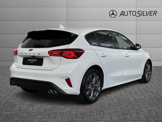 Ford Focus 1.0 EcoBoost Hybrid 125 CV ST-Line - foto 2 di 4
