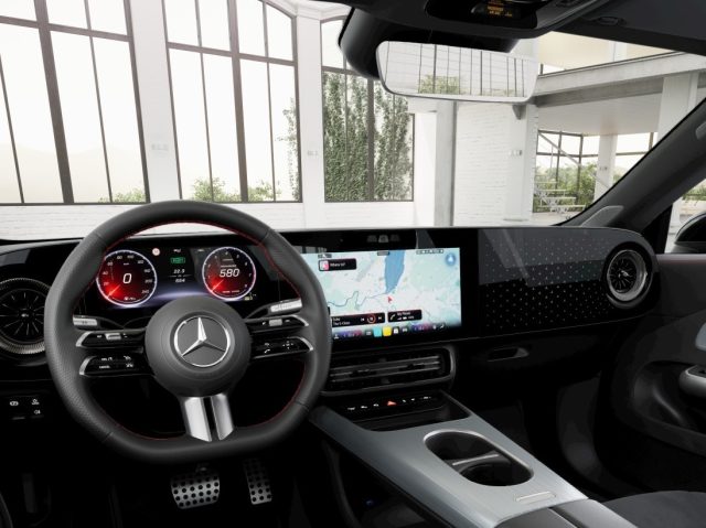 Mercedes-Benz CLA 200 HEV - foto 4 di 4