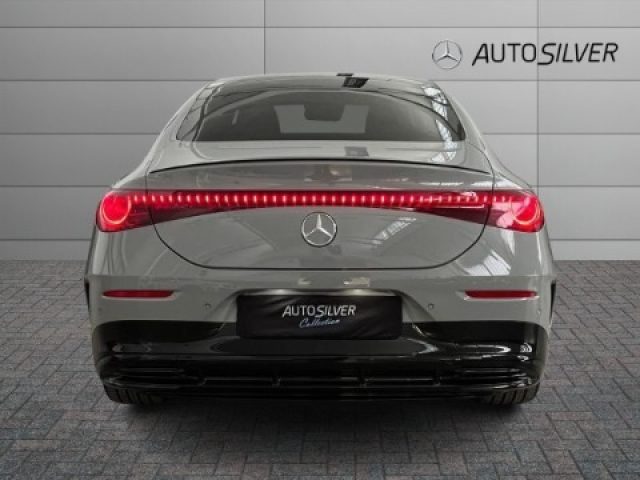 Mercedes-Benz CLA 200 EQ - foto 4 di 4