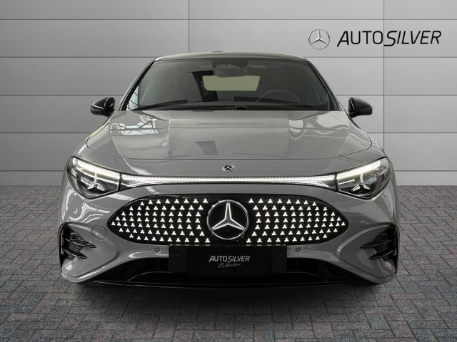 Mercedes-Benz CLA 200 EQ BEV - foto 4 di 4