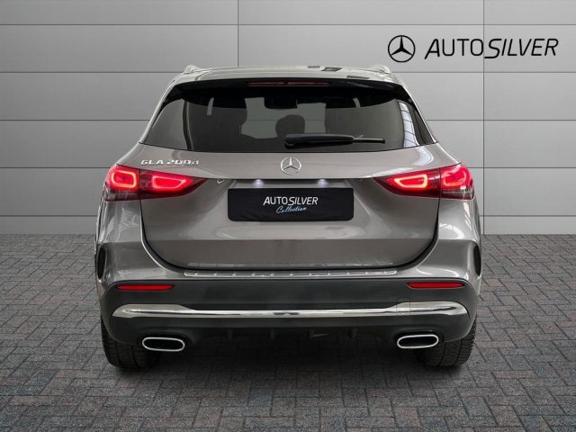 Mercedes-Benz GLA 200 d Automatic Premium - foto 4 di 4