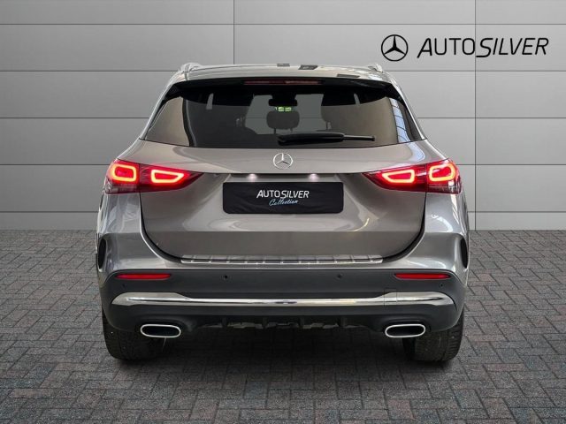 Mercedes-Benz GLA 250 e EQ Premium - foto 4 di 4
