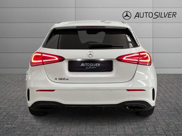 Mercedes-Benz A 180 d Automatic Premium Night edition - foto 4 di 4