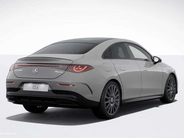 Mercedes-Benz CLA 350 4Matic EQ - foto 3 di 4