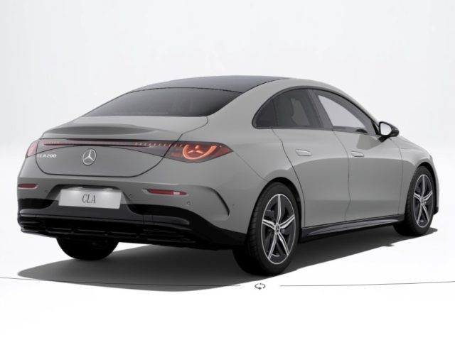Mercedes-Benz CLA 200 HEV - foto 4 di 4