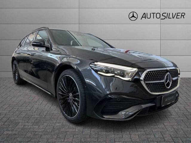 Mercedes-Benz E 220 d Mild hybrid 4Matic S.W. AMG Line PREMIUM - foto 1 di 4