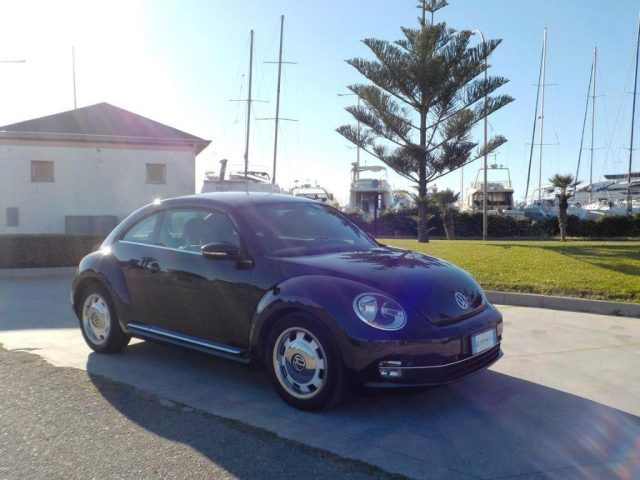 Volkswagen Maggiolino 1.6 TDI Design usato a GALLIPOLI