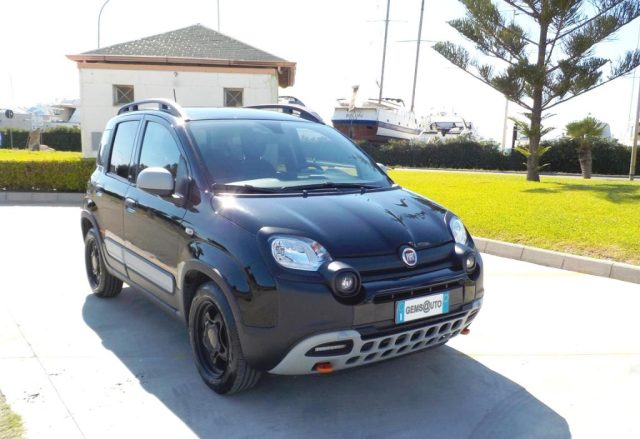 Fiat Panda Cross 1.0 FireFly S&S Hybrid - foto 3 di 4
