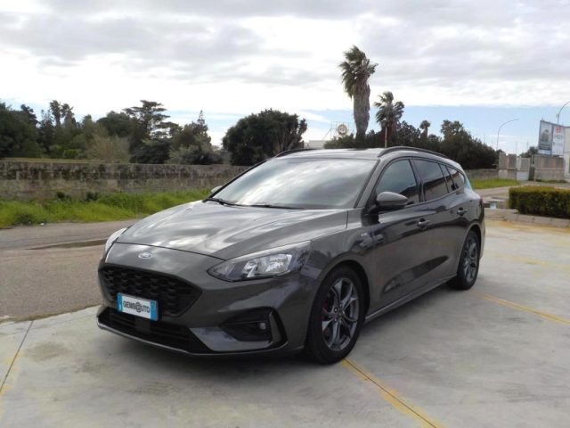 Ford Focus 1.5 TDCi 120 CV Start&Stop SW ST Line - foto 3 di 4