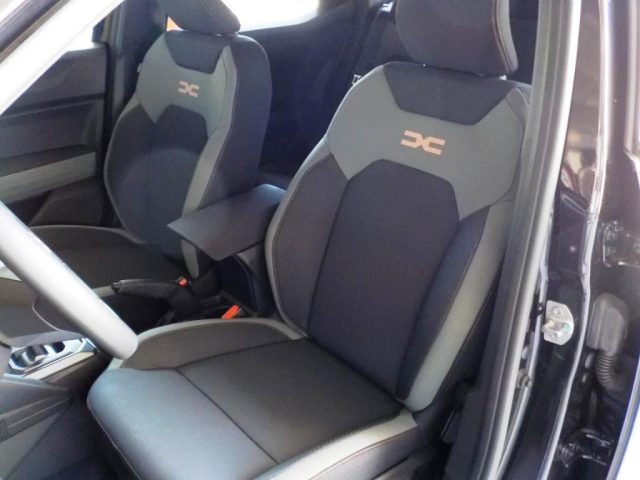 Dacia Duster Hybrid 140 CV Extreme nuovo a GALLIPOLI