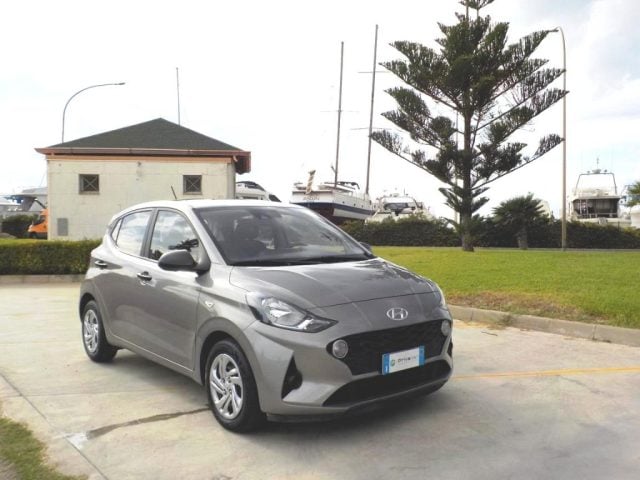 Hyundai i10 1.0 MPI Tech - foto 3 di 4