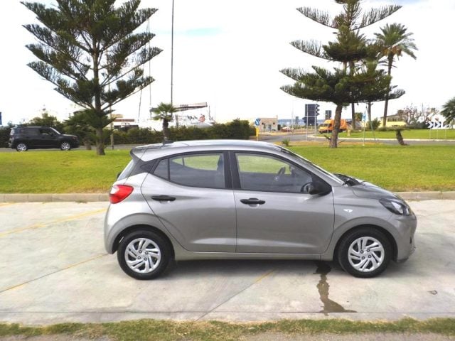 Hyundai i10 1.0 MPI Tech - foto 4 di 4