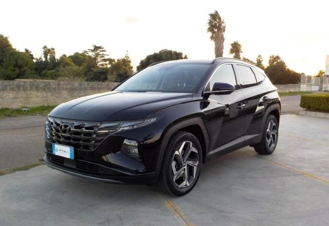 Hyundai TUCSON 1.6 HEV aut. Exellence, del 2024, 66.000 km, in vendita a Gallipoli (LE)