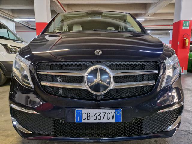 Mercedes-Benz V 220 DIESEL PREMIUM EXTRALONG 8 POSTI CV.163 - foto 2 di 4