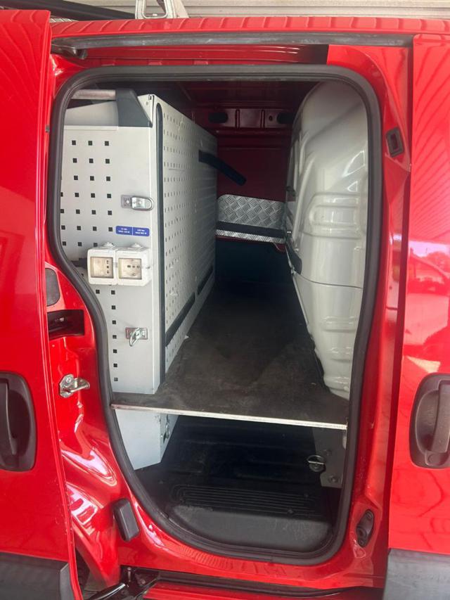 Fiat Fiorino 1.3 MJT 95CV Cargo ADVENTURE, del 2017, 82.197 km, in vendita a San Cesareo (RM)