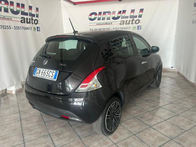 Lancia Ypsilon 1.0 FireFly 5 porte S&S Hybrid GOLD - foto 3 di 4