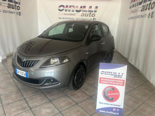 Lancia Ypsilon 1.0 FireFly 5 porte S&S Hybrid GOLD - foto 2 di 4