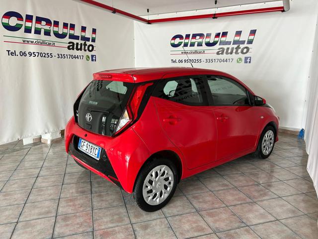 Toyota Aygo Connect 1.0 VVT-i 72CV 5 porte x-business - foto 4 di 4